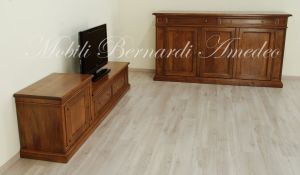 Mobile da soggiorno per Tv in legno massiccio costruito su misura con anta e cassetti stile arte povera